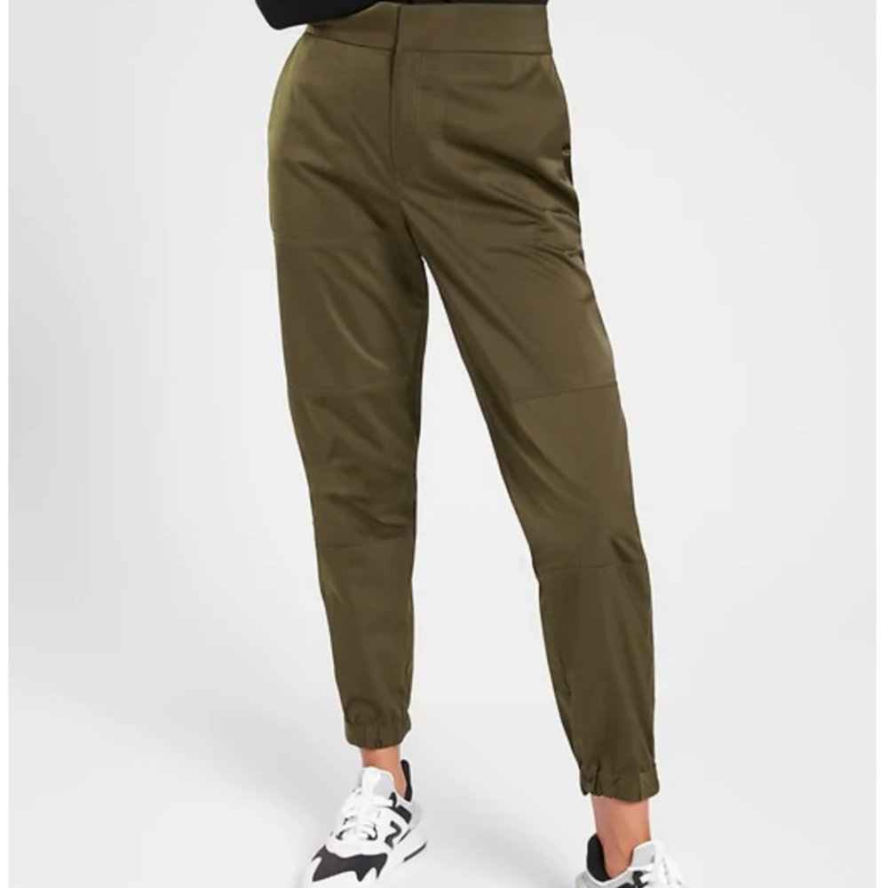 Athleta Radiant Jogger size 4